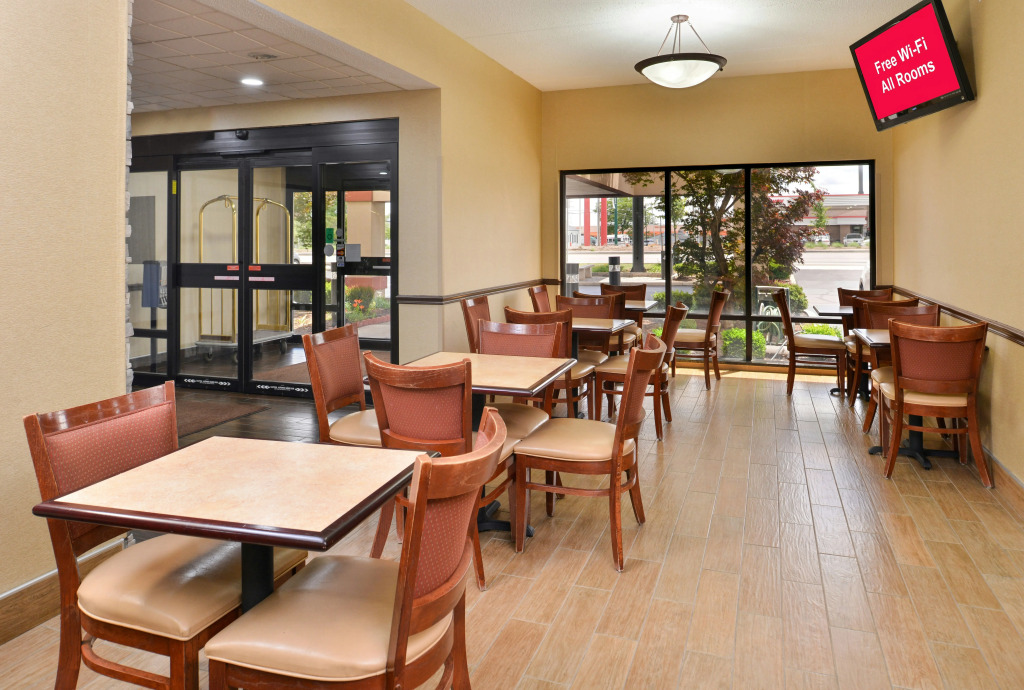 Red Roof Inn & Suites Columbus - West Broad