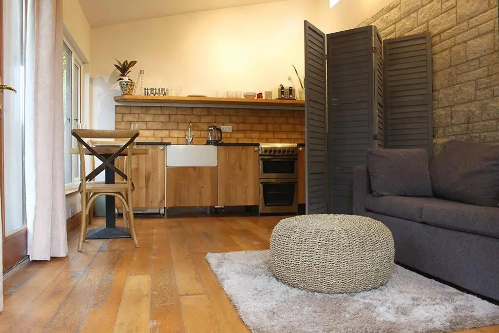 Peaceful & Central Self Contained 1 Bedroom House