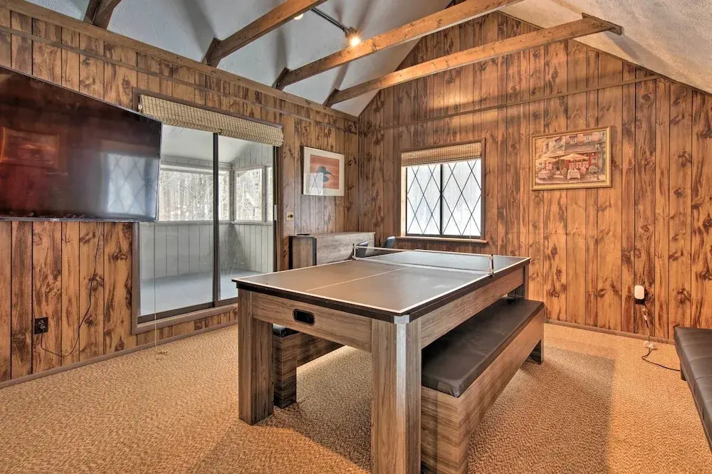 Cozy Lake Ariel Home w/ Community Amenities!
