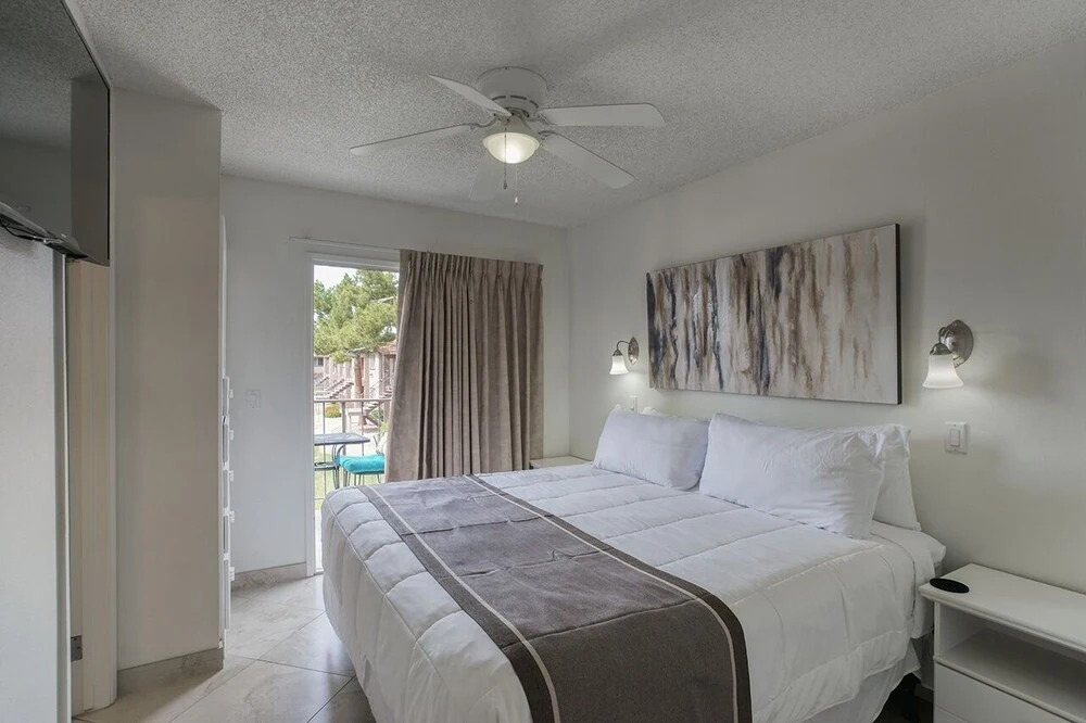 225 Fully Furnished with WiFi by RedAwning