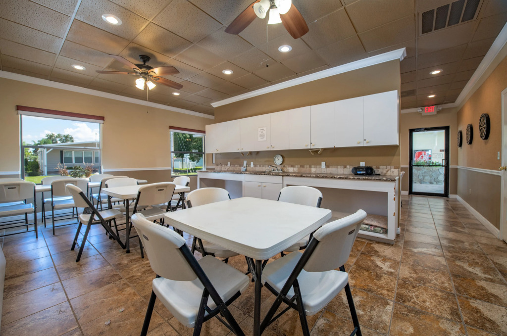 Buttonwood Bay RV Resort