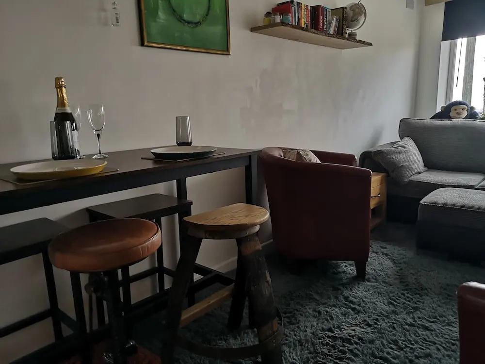 Charming 1-bed Maisonette With Mountain View