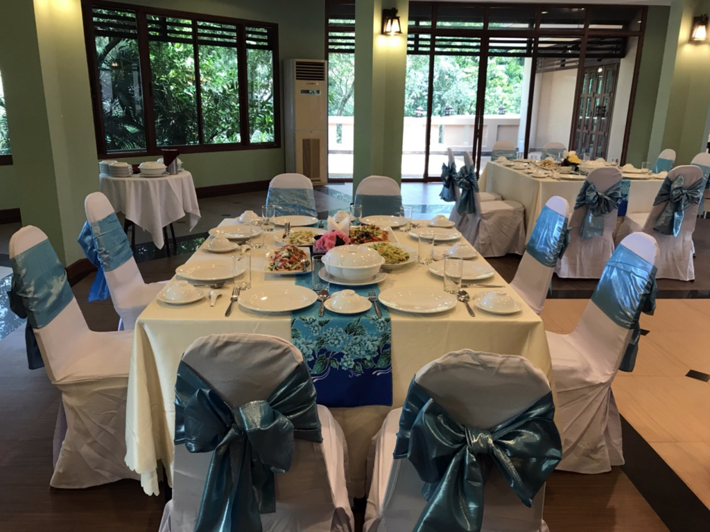 Hotel and Beach Bungalow at Lanta Resort
