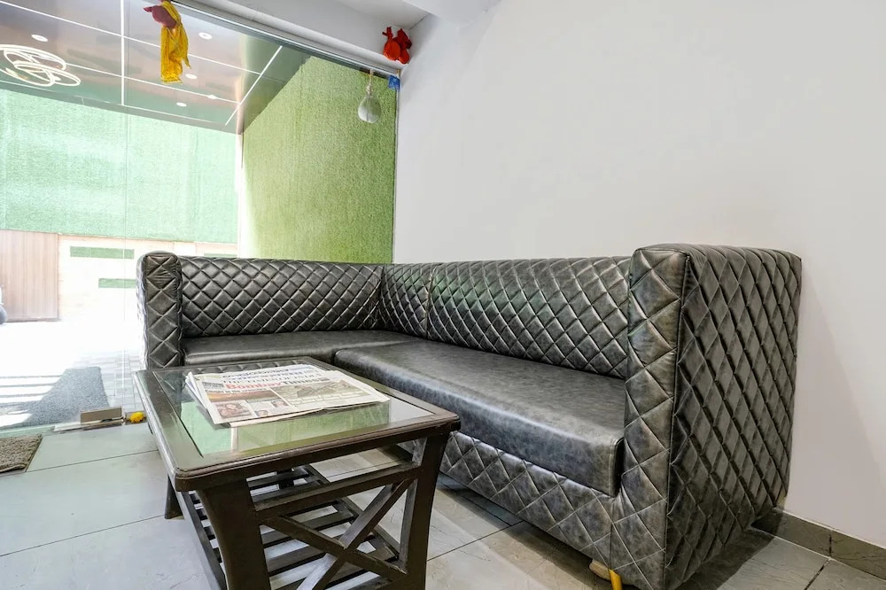 Fabhotel Aahan