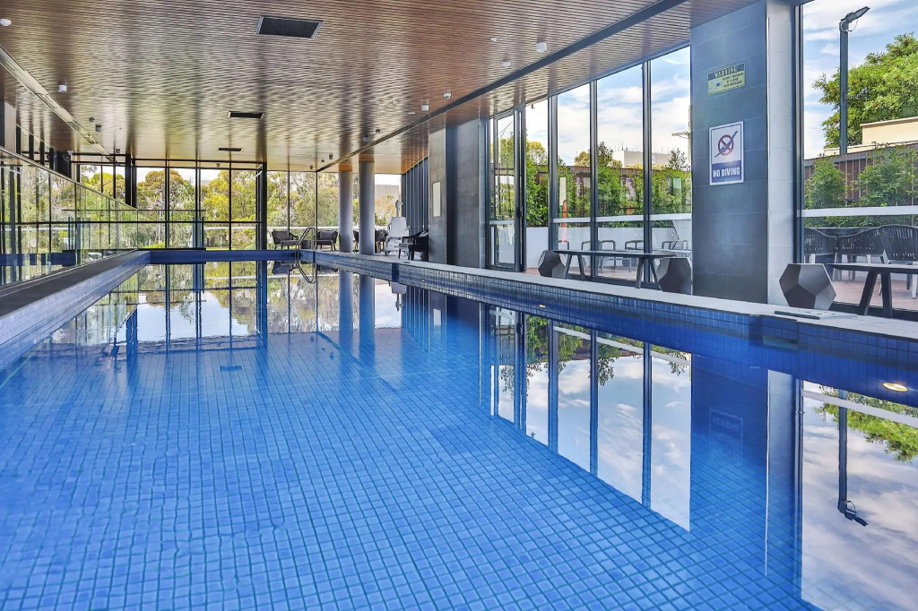 Melbourne Knox Central Apartment Hotel Official