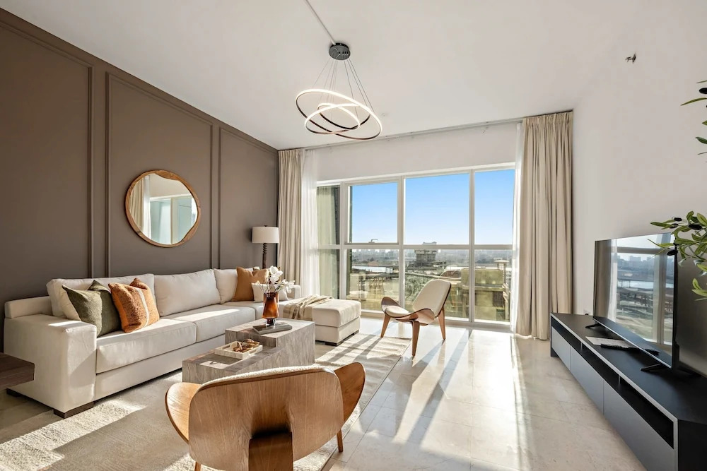 Silkhaus 3BR Maid Room in Marina Heights Tower