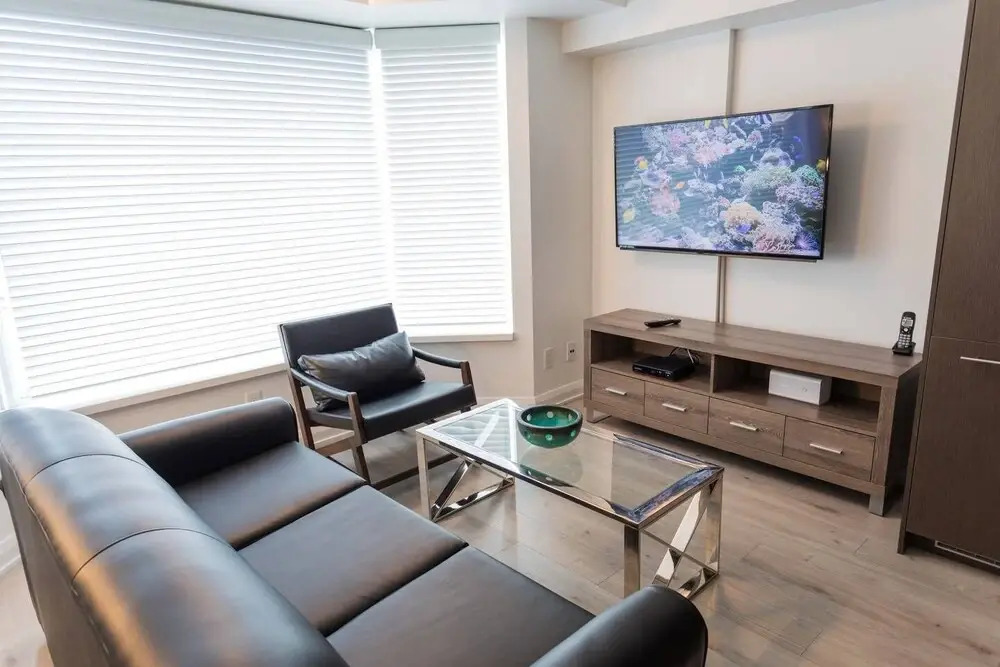 Luxury Stay at the Finest Downtown Neighborhood