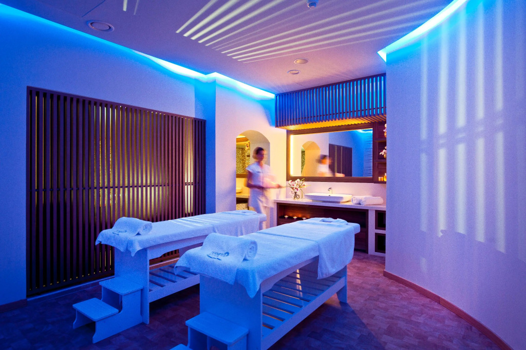 Pernera Beach Hotel