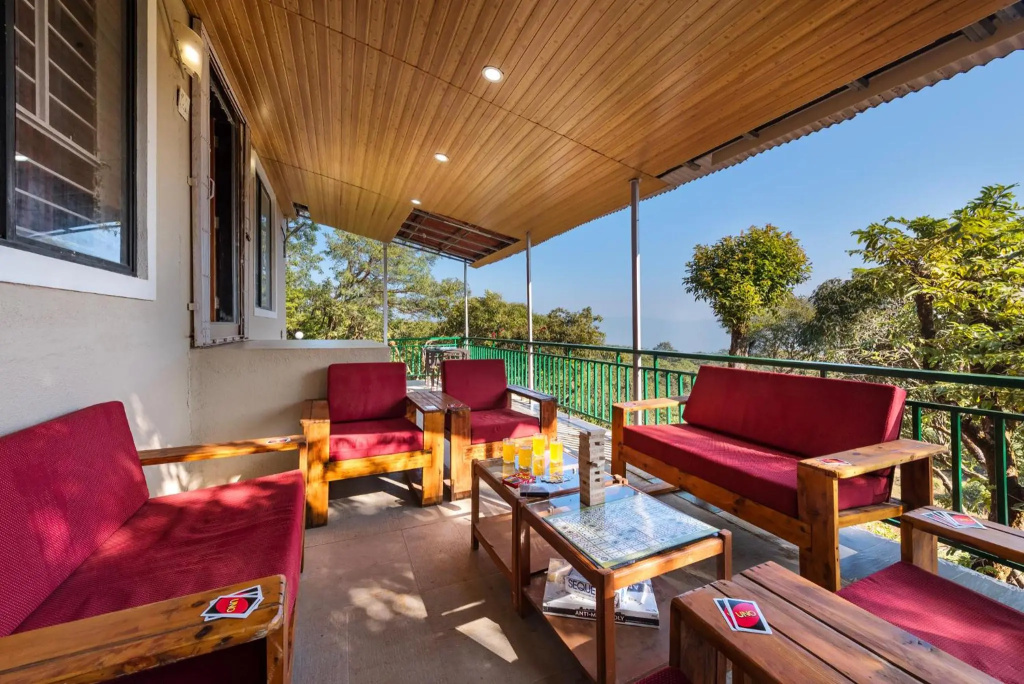 CosmicStays Evergreen Cascade - The Hidden Gem of Mahabaleshwar