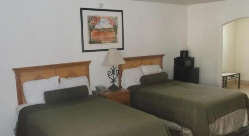 Travel Inn and Suites