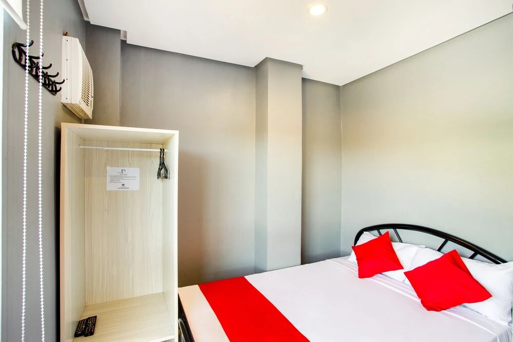 Bacaca Suites by ZEN Rooms