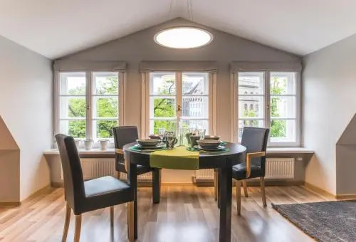 Colonel Suites & Apartments