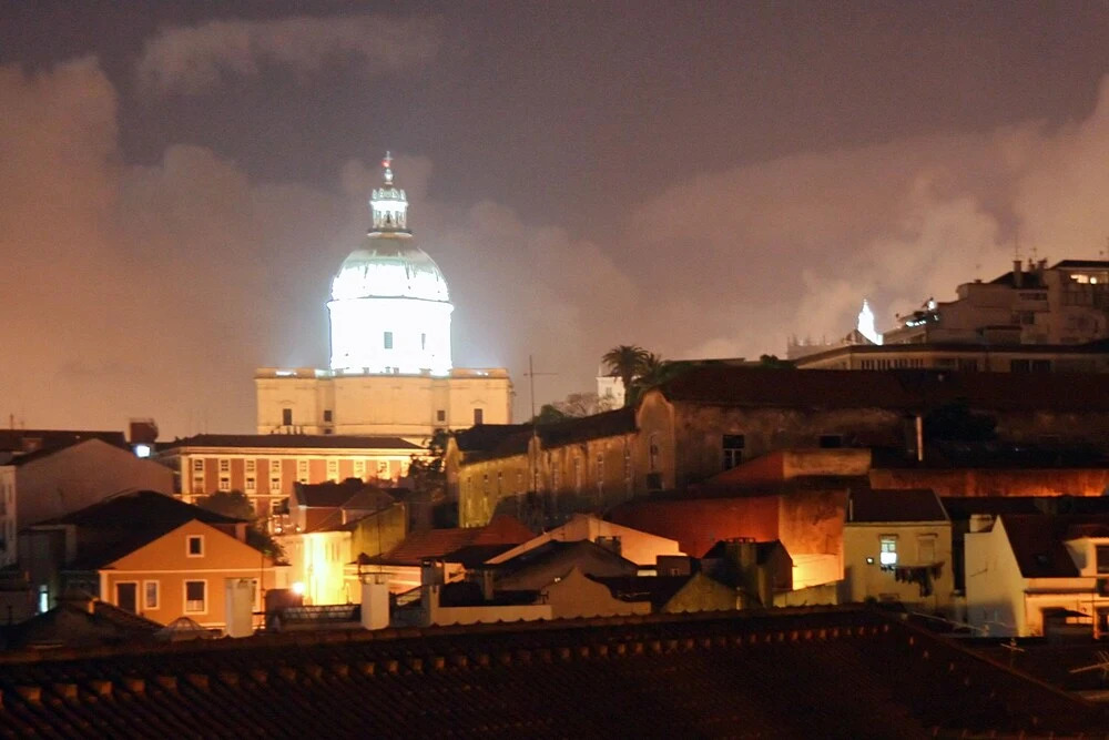 ALTIDO Attractive 1BR Apt w/terrace &river view, nearby Santa Apolonia train station