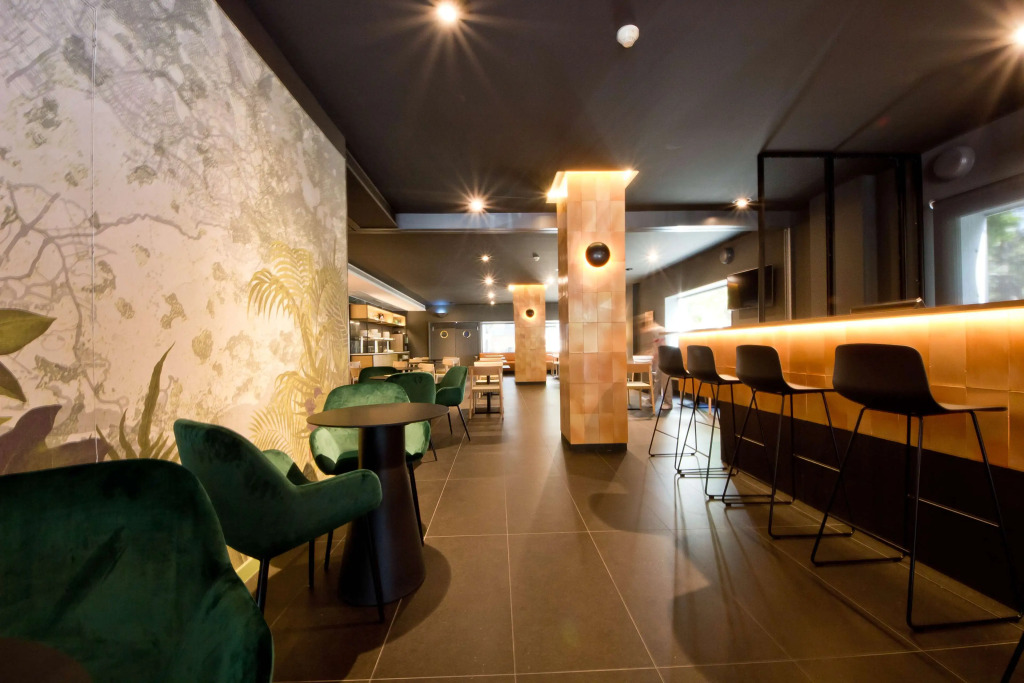Aparthotel Atenea Valles