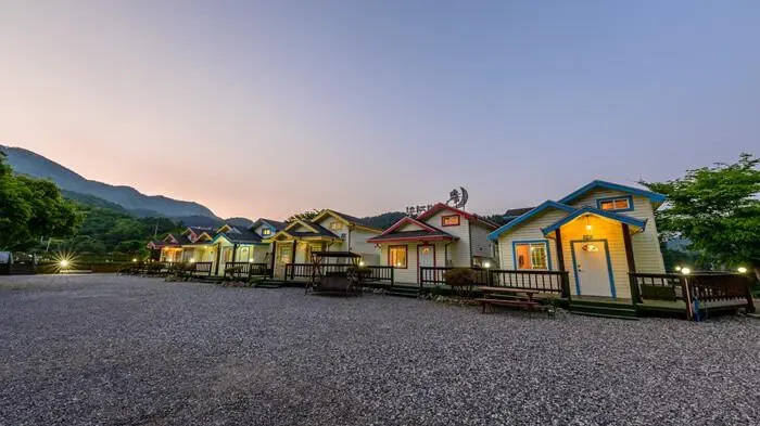 Gapyeong Dalbit Jeongwon Pension