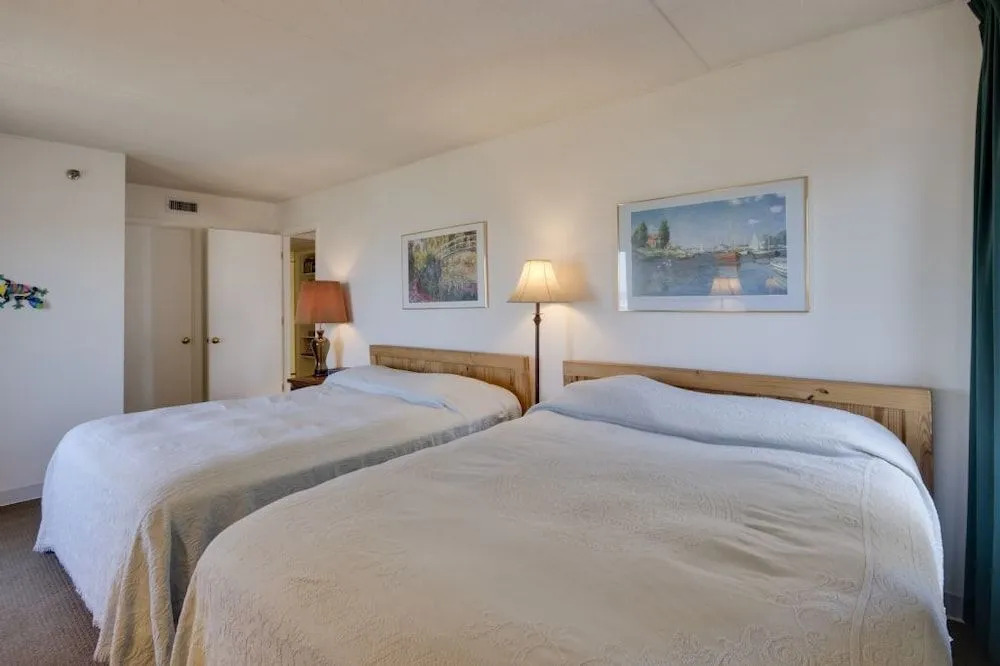 Rainbow 709 - 1 Br Condo