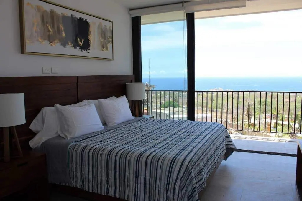 Beautiful apartment with the best view to the Arch! Solaria D 203