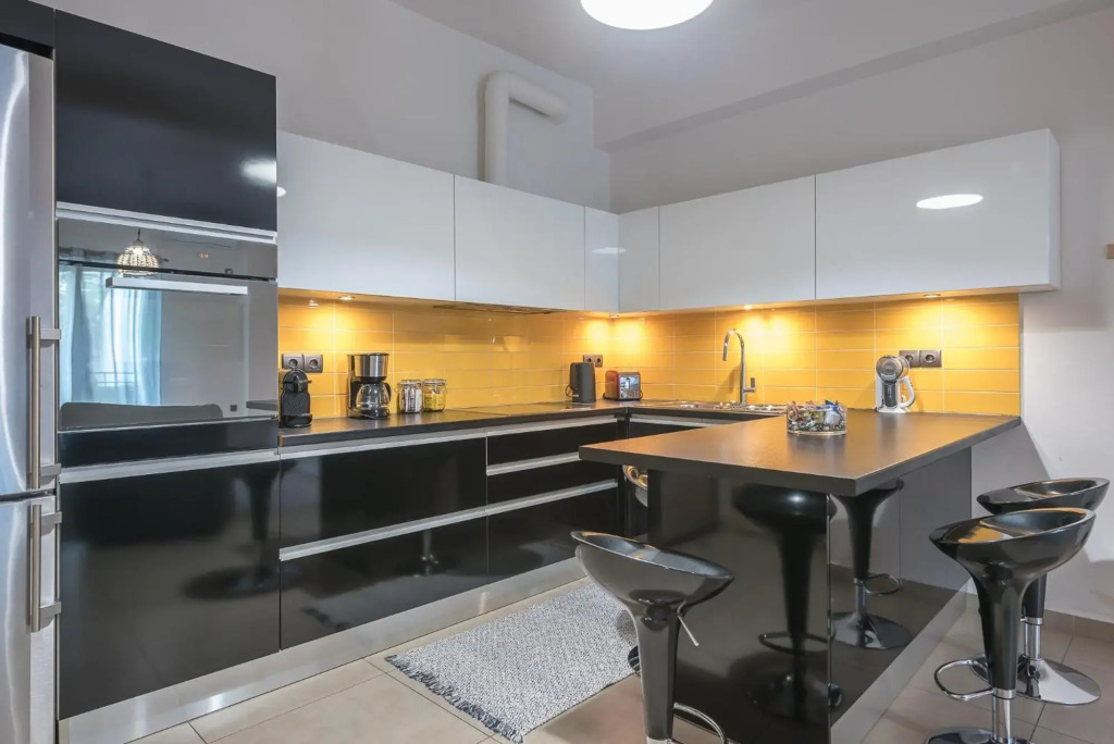 Confy Living Apartment Metaxourghio Metro Station