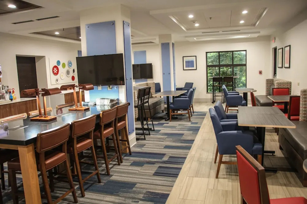 Holiday Inn Express Hotel & Suites Athens by IHG