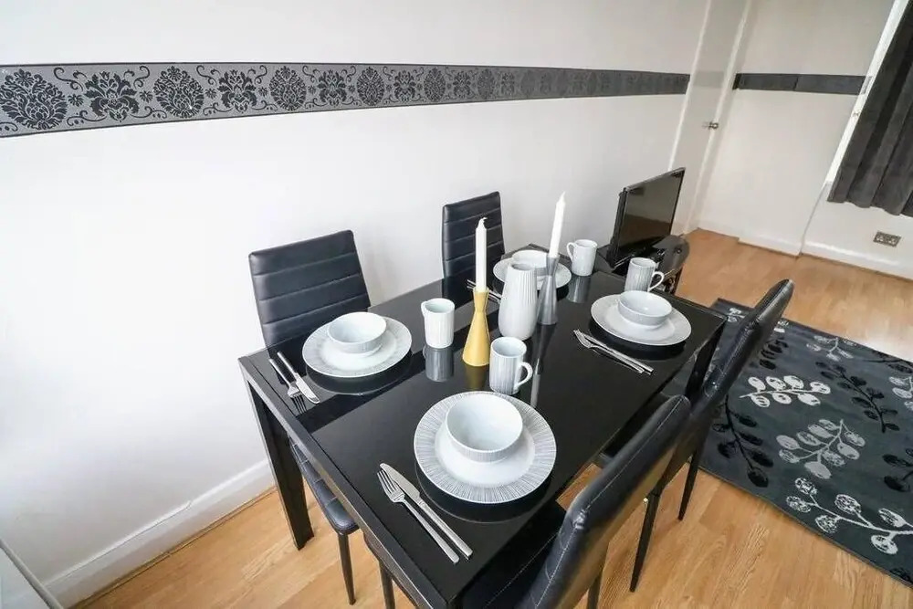Chique & Spacious top floor 1Bed Oxford St.