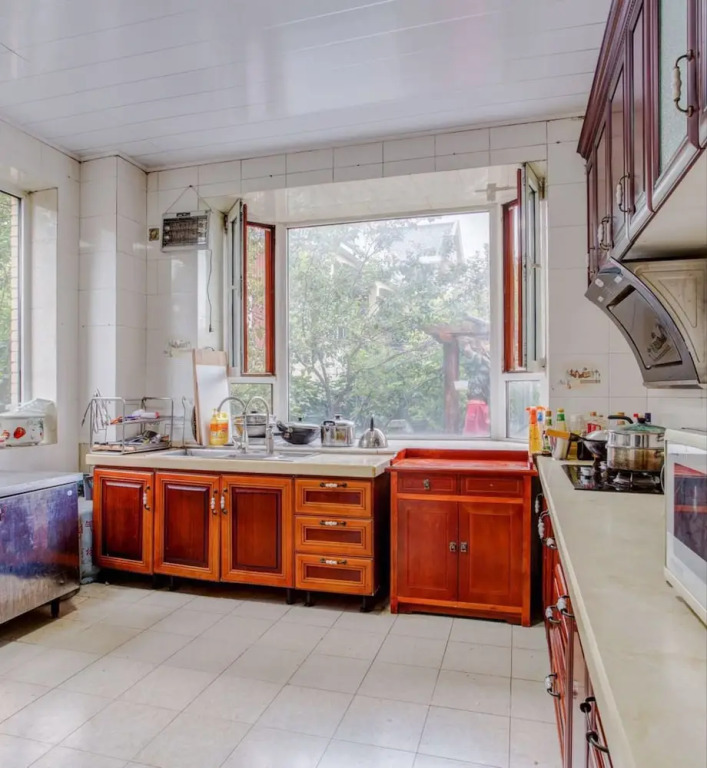 Barrow Villa