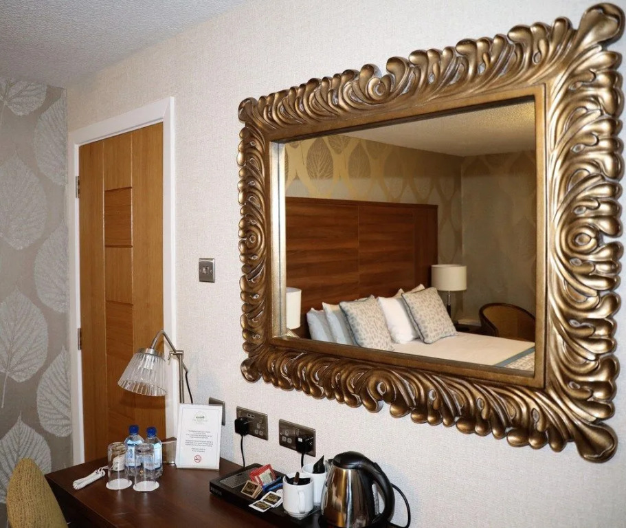 The Melbreak Hotel