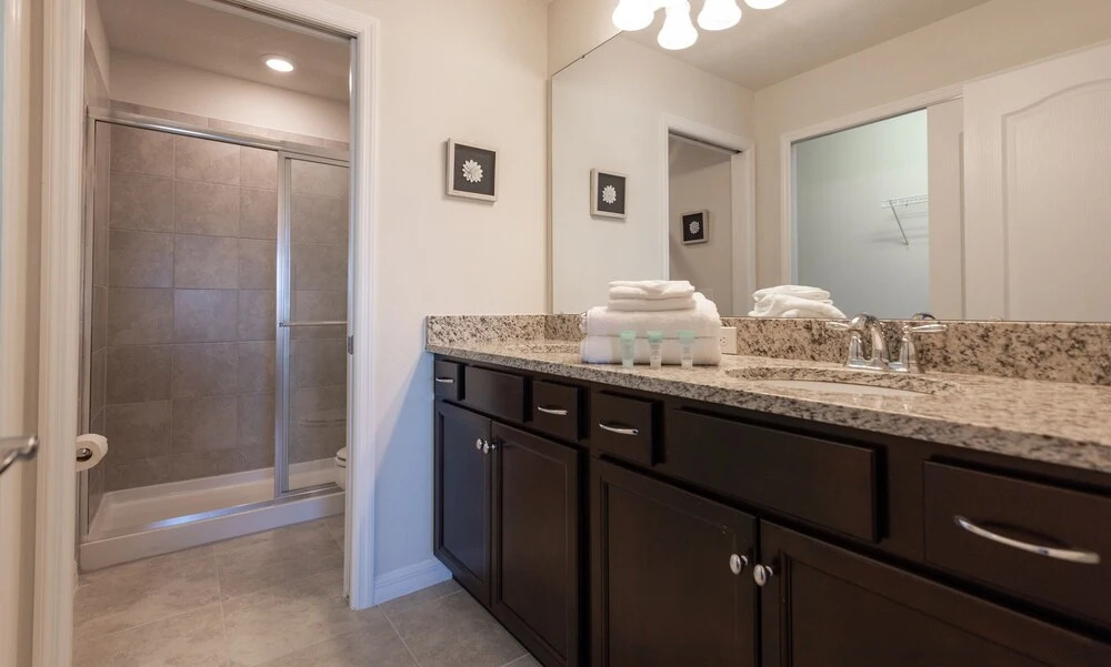 7155oml-solterra Resort 5 Bedroom Townhouse by RedAwning