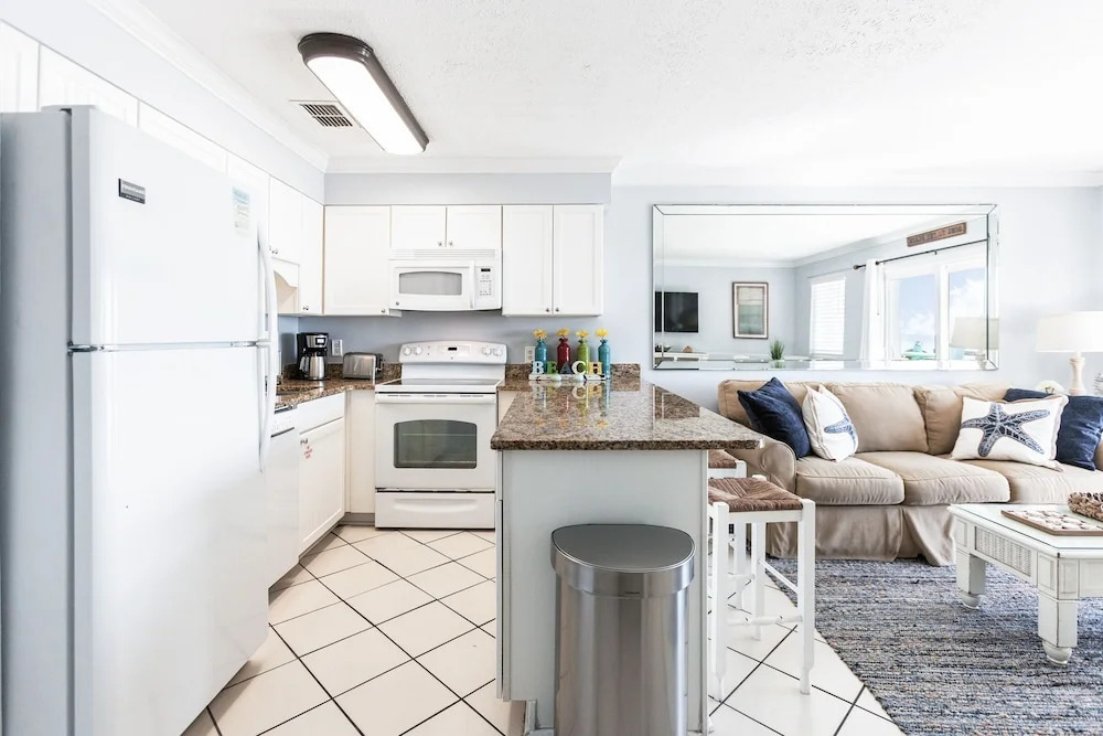 Beach Baby Condo Unit #2 1 Bedroom 1 Bathroom Condo