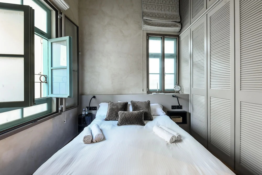 The Pearl of Jaffa Lux Apt by Sea N Rent