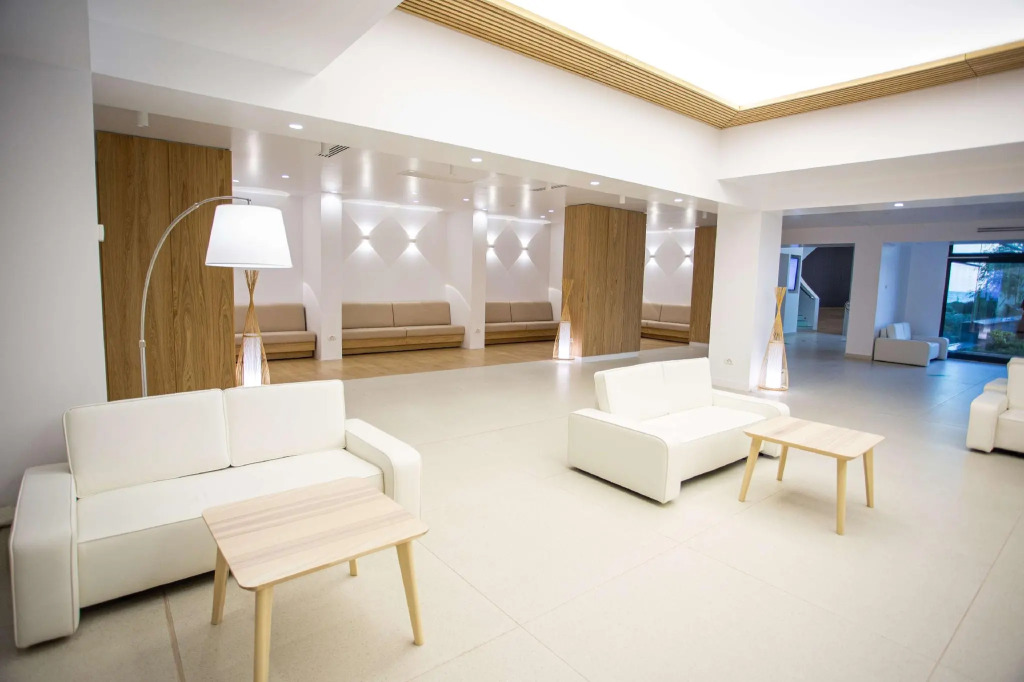 Zenith Hotel