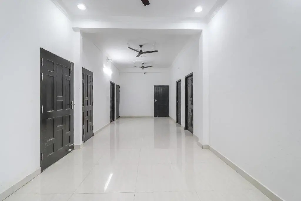 OYO 40723 Brinda Palace