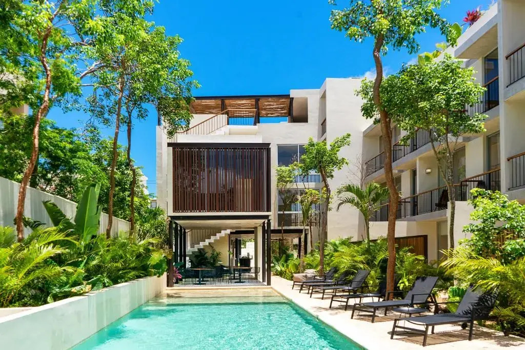 2 BedBath PRIVATE Rooftop & Pool for 6