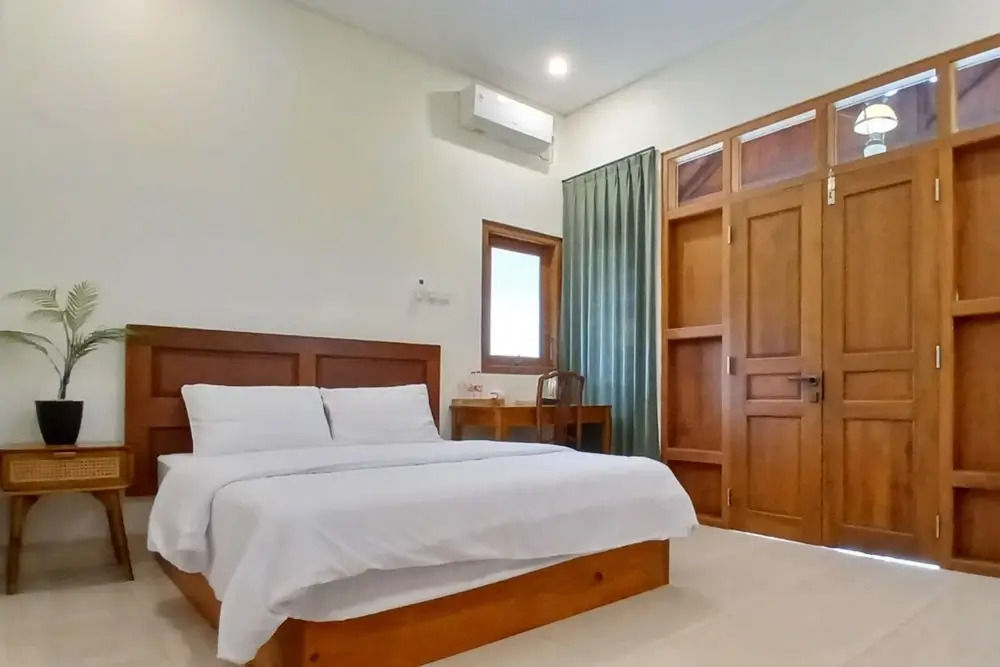 Kenewae Living Near Alun-alun Wonosari Mitra RedDoorz