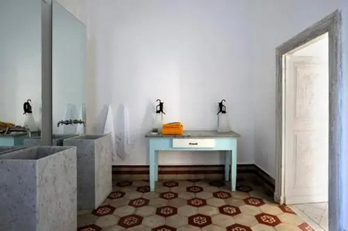 Capri Suite