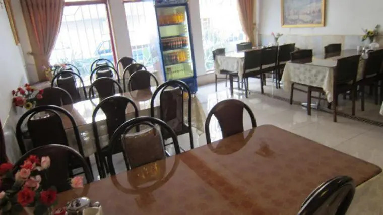 Theran Sasan Hotel