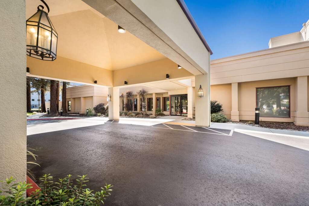 Sonesta Select San Jose Airport