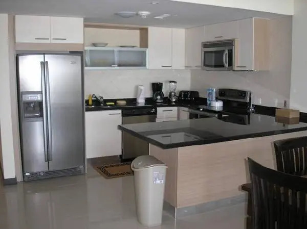 Deluxe Two-bedroom Condo - Pri 8497