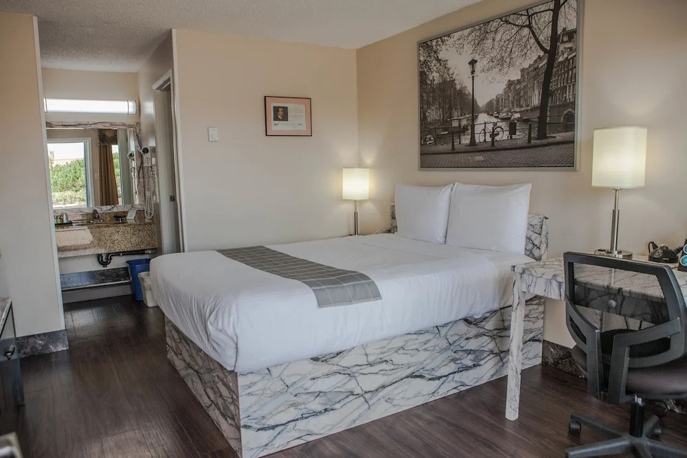 Best Canadian Motor Inn