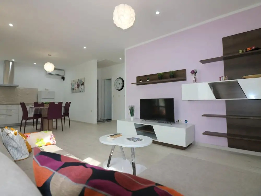 Contemporary Bungalow in Porec With Swimming Pool