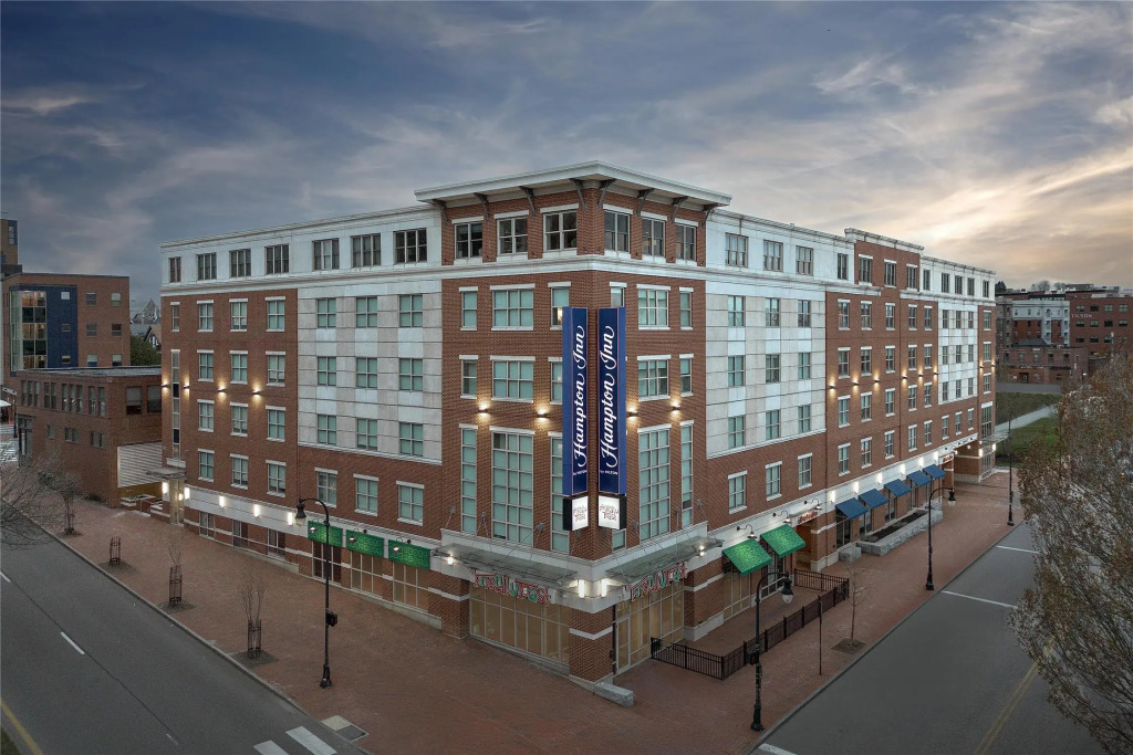 Hampton Inn Portland Downtown Waterfront