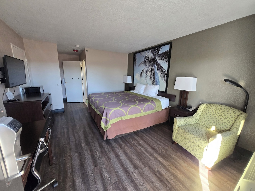 Stay Inn & Suites