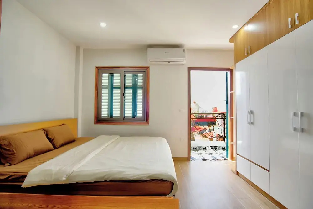 DeMei House