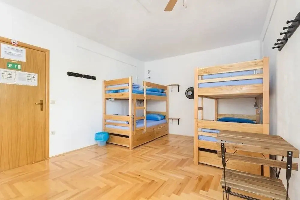Hostel Oktarin