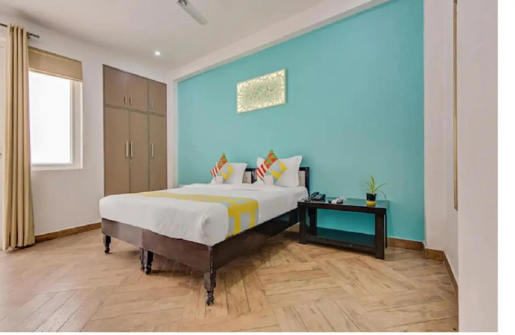 NUAB House - Near Fortis, MAX, MEDANTA, Paras Hospitals and HUDA Metro