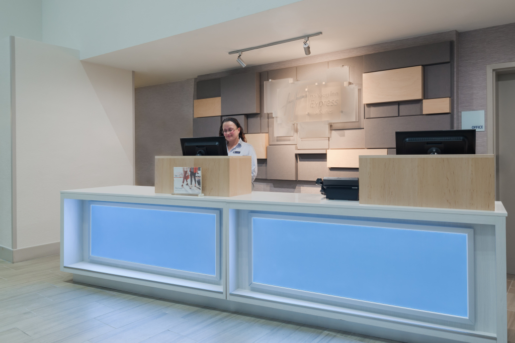 Holiday Inn Express & Suites - Nearest Universal Orlando by IHG