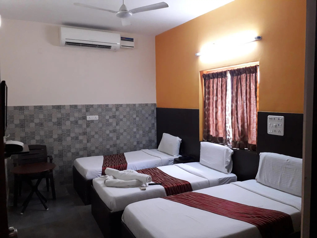 Season 4 Residences -Thiruvanmiyur Near Tidel park Apollo Proton cancer center and IIT Madras Research Park