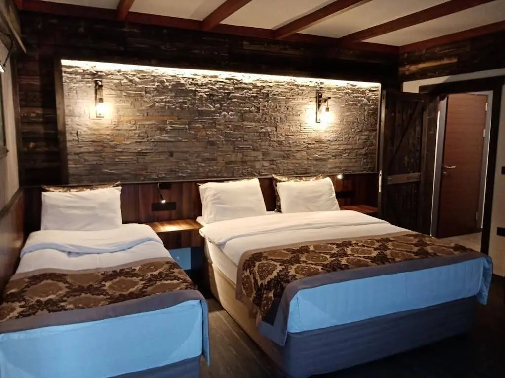 SARIGERME NEW GATE HOTEL