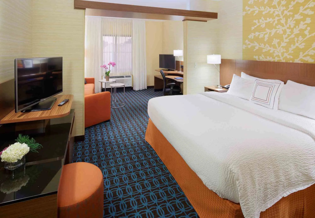 Fairfield Inn & Suites Springfield Northampton/Amherst