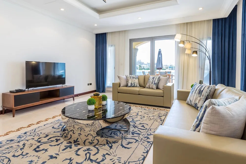 4 Bedroom Garden Villa at Frond O by Deluxe Holiday Homes