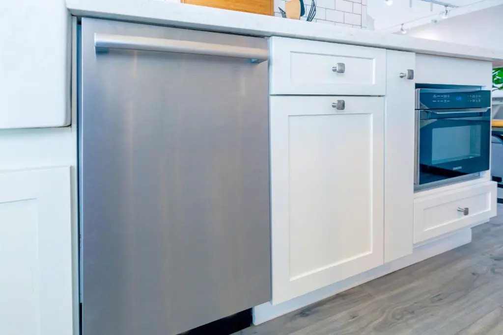 Luxury Condo with Fabulous Ocean Views on 24th Floor - Close to Beach - Parking, AC, WiFi